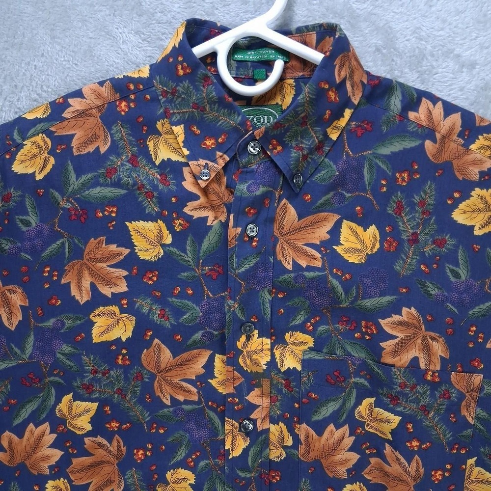 Vintage IZOD Mens Medium Rayon Button Up Shirt Navy Blue Fall Leaf Berry Print